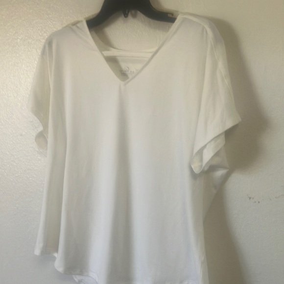 tranquility Tops - FINAL MARKDOWN Tranquility White V-Neck Women's Top large